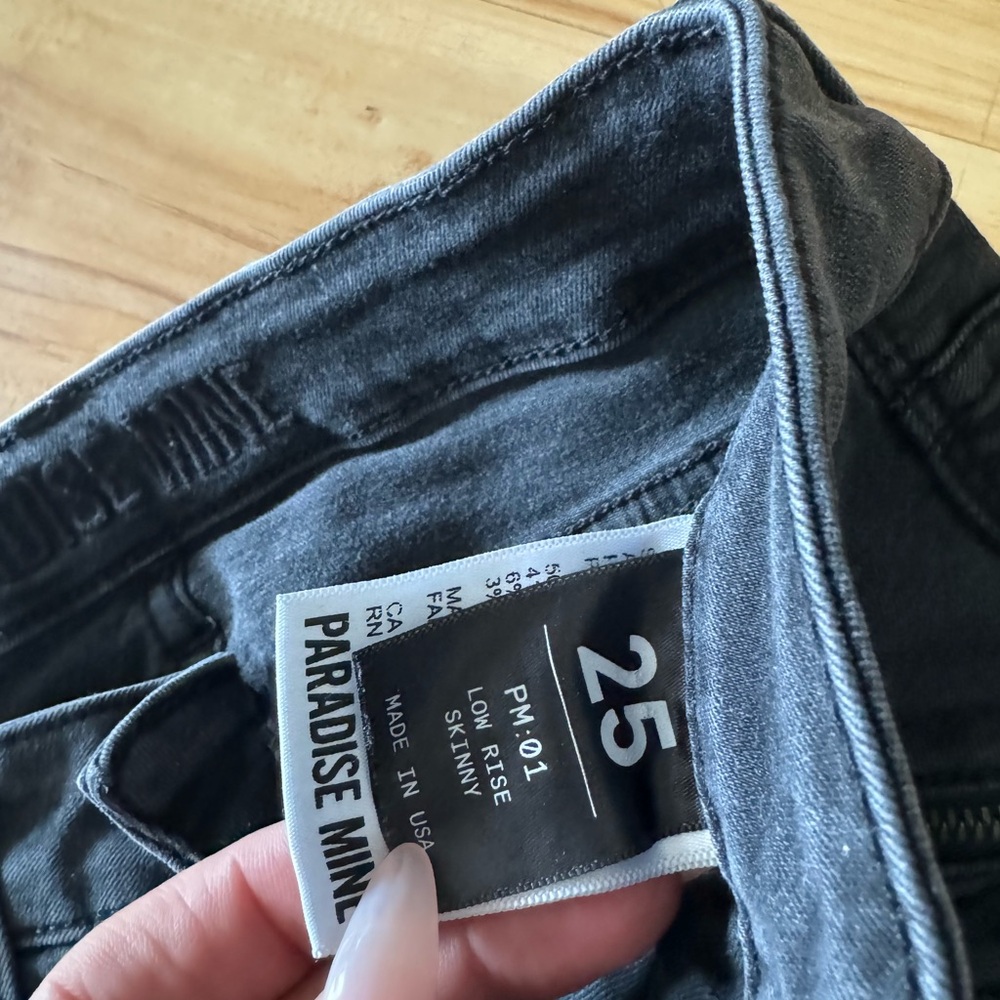 Jeans - Picture 2 of 3